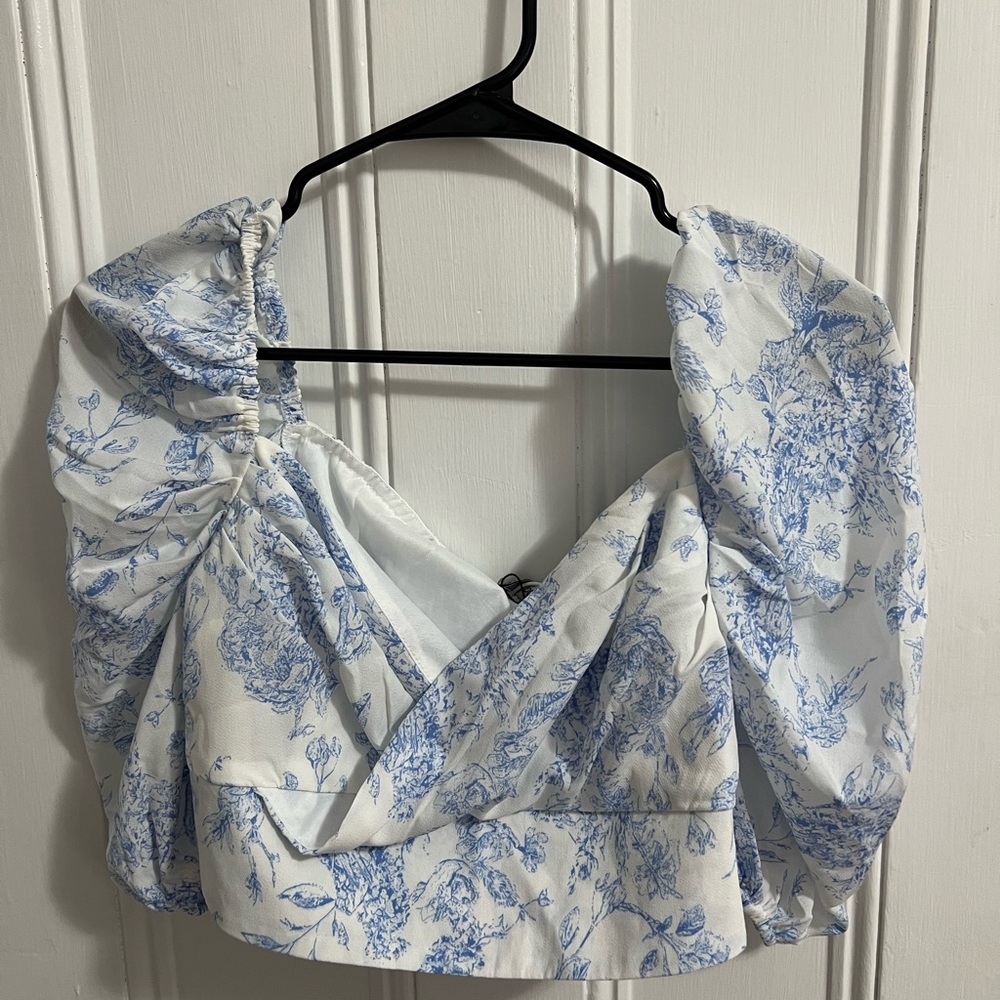 Porcelain Print Sweetheart Top and Ruched Skirt
